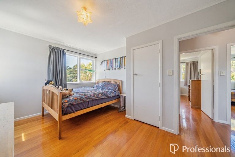 Photo of property in 13 Stratton Street, Normandale, Lower Hutt, 5010