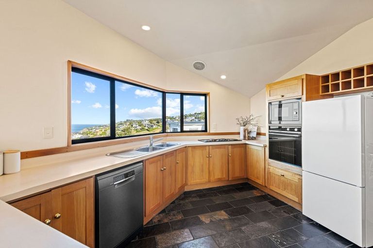 Photo of property in 10 Luxton Place, Mount Pleasant, Christchurch, 8081