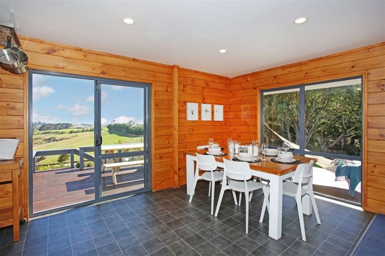 Photo of property in 166 Cooper Road, Pollok, Waiuku, 2684