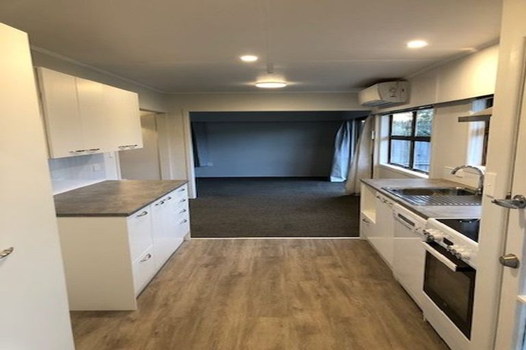 Photo of property in 8 Mangarau Crescent, Havelock North, 4130