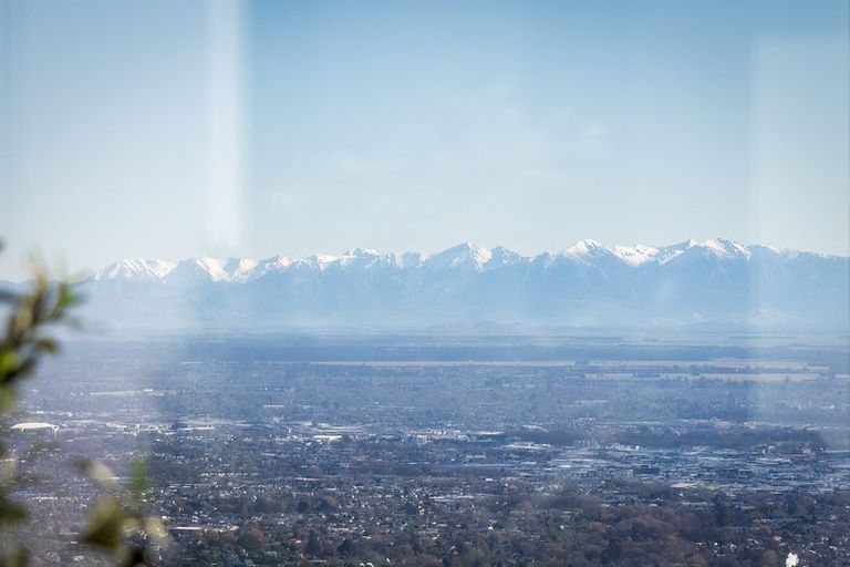 Photo of property in 5 Stoneyridge Close, Mount Pleasant, Christchurch, 8081