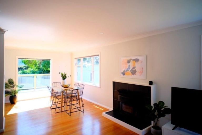 Photo of property in 4 Onepu Road, Pukerua Bay, 5026