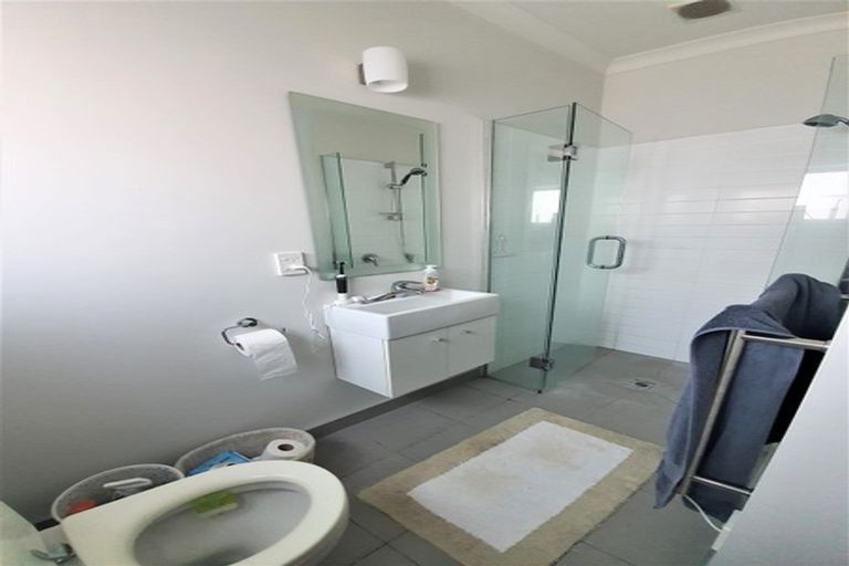 Photo of property in 4d Benzie Avenue, Wallaceville, Upper Hutt, 5018