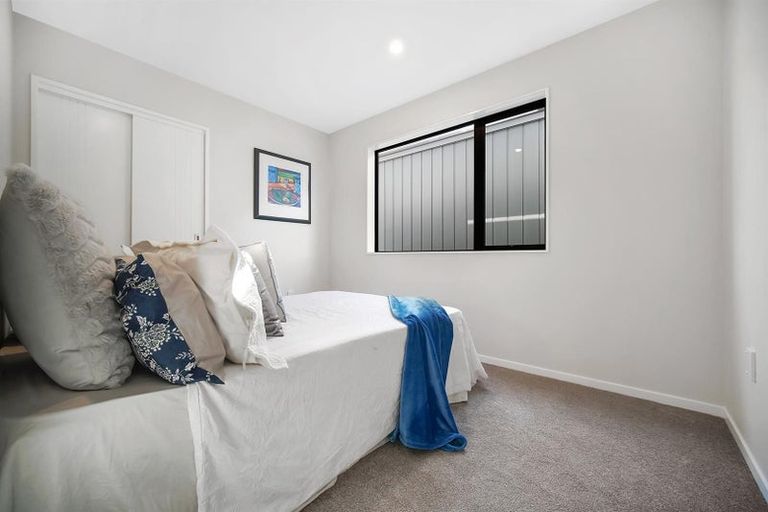 Photo of property in 105 Kairakau Street, Papakura, 2110