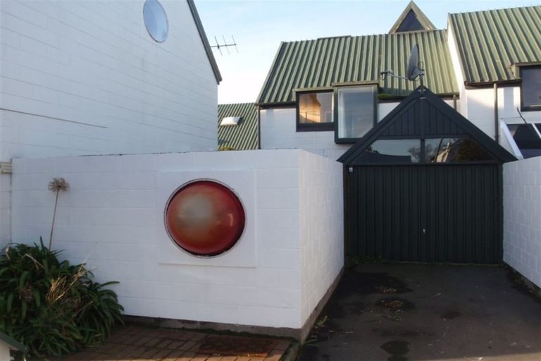 Photo of property in 6/12 Shrewsbury Street, Merivale, Christchurch, 8014