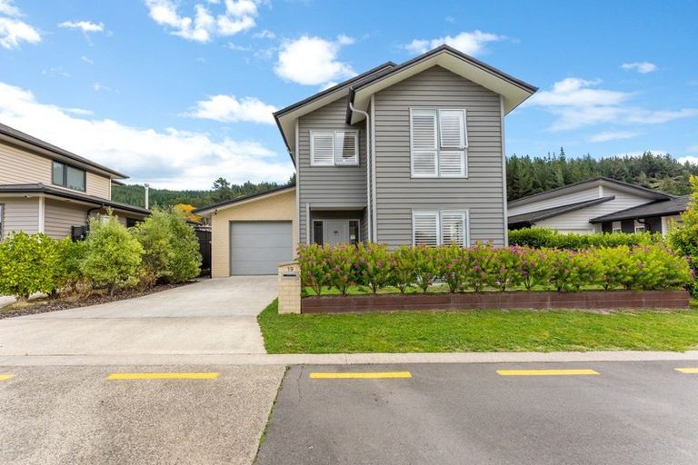 Photo of property in 19 Somerby Mews, Silverstream, Upper Hutt, 5019