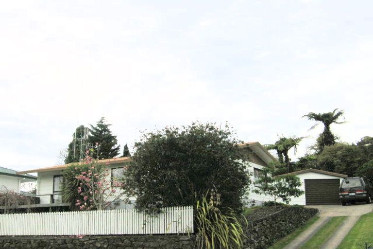 Photo of property in 22 Jonathon Street, Brookfield, Tauranga, 3110