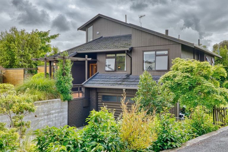 Photo of property in 3a Tauroa Road, Havelock North, 4130