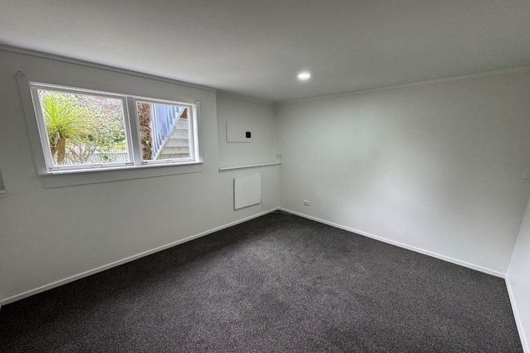 Photo of property in 80 Woodglen Road, Glen Eden, Auckland, 0602