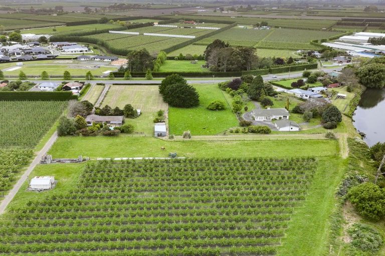 Photo of property in 72 Main Rd Clive, Clive, 4102