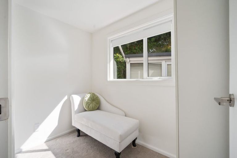 Photo of property in 14 Saint Andrews Hill Road, Mount Pleasant, Christchurch, 8081