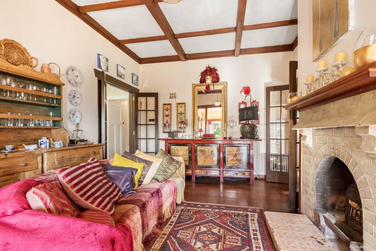 Photo of property in 250 Titirangi Road, Titirangi, Auckland, 0604