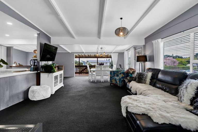 Photo of property in 49 Ngakoti Street, Urenui, 4375