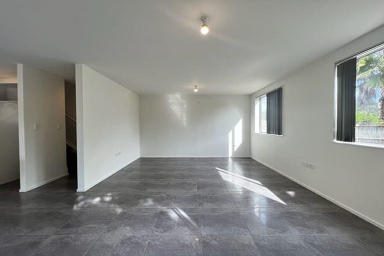 Photo of property in 11 Lomas Way, Albany, Auckland, 0632