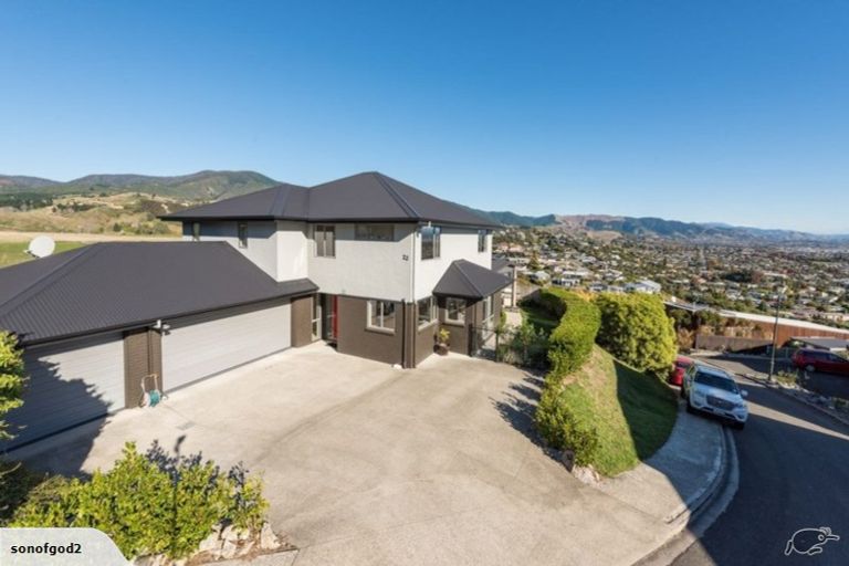 Photo of property in 22 Heemskerck Place, Britannia Heights, Nelson, 7010