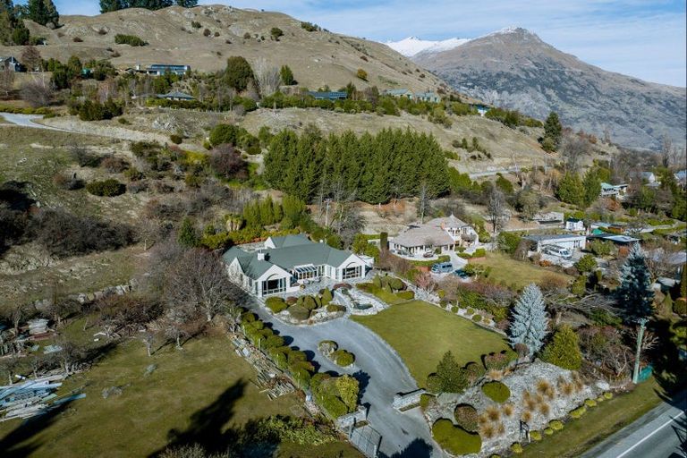 Photo of property in 714 Lake Hayes-arrow Junction Highway, Lake Hayes, Queenstown, 9371