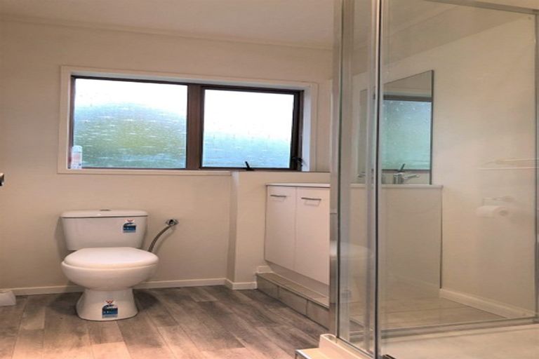 Photo of property in 1/13 Heron Place, Pakuranga Heights, Auckland, 2010