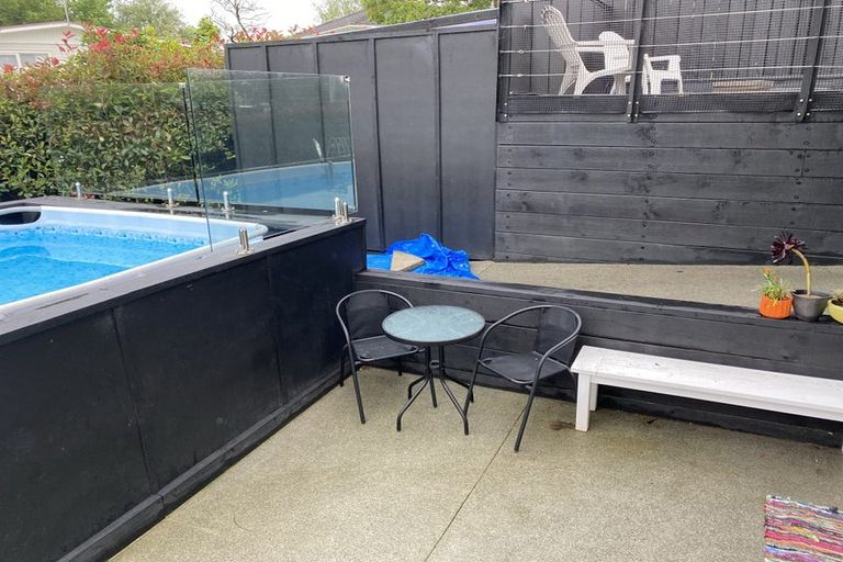 Photo of property in 1/50 La Trobe Street, Pakuranga Heights, Auckland, 2010