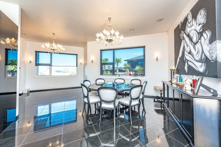 Photo of property in 35 Golf Vue Place, Castlecliff, Whanganui, 4501