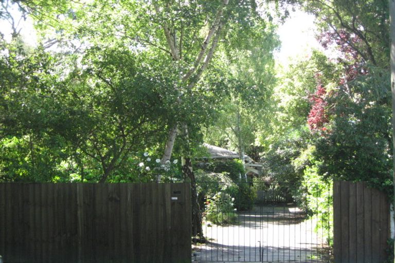 Photo of property in 33 Poulton Avenue, Richmond, Christchurch, 8013