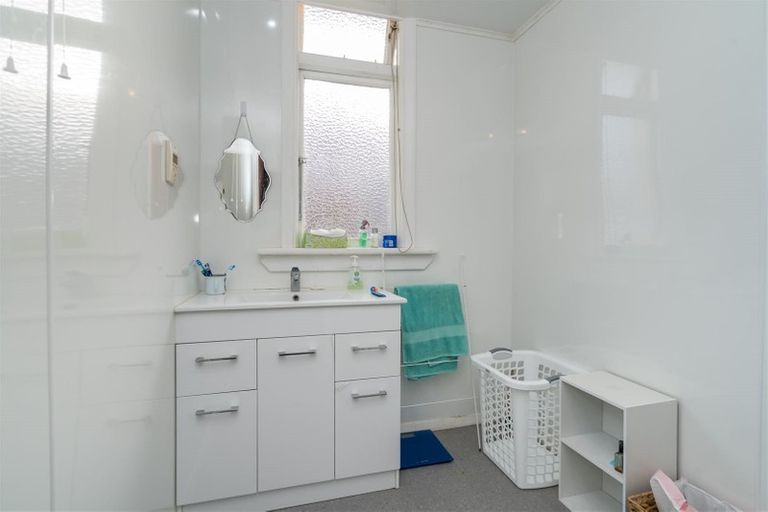 Photo of property in 42 Queens Drive, Saint Kilda, Dunedin, 9012