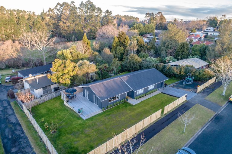 Photo of property in 36 Acacia Crescent, Glenview, Hamilton, 3206