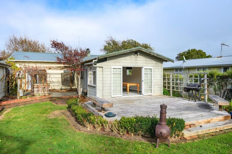 Photo of property in 18 Harris Street, Marton, 4710