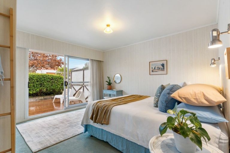 Photo of property in 1/31 Alamein Avenue, Belmont, Auckland, 0622