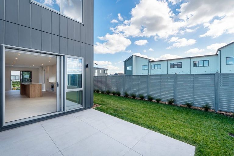 Photo of property in 1 Viridian Avenue, Rosehill, 2113