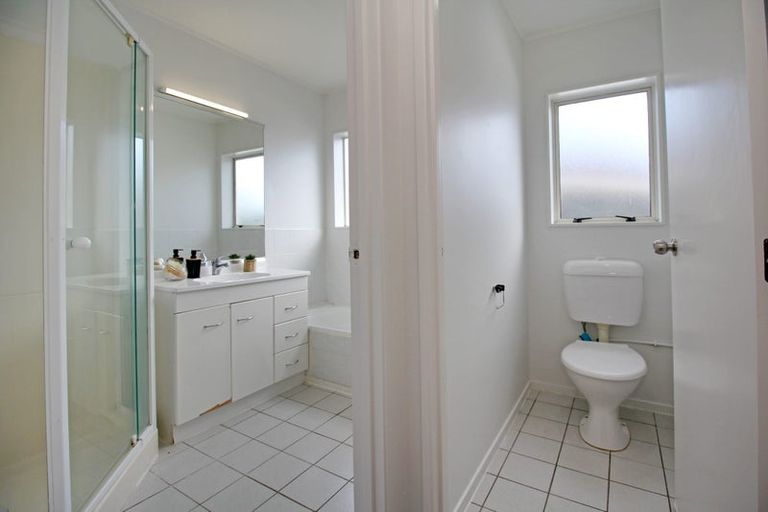 Photo of property in 1/171 Botany Road, Botany Downs, Auckland, 2010