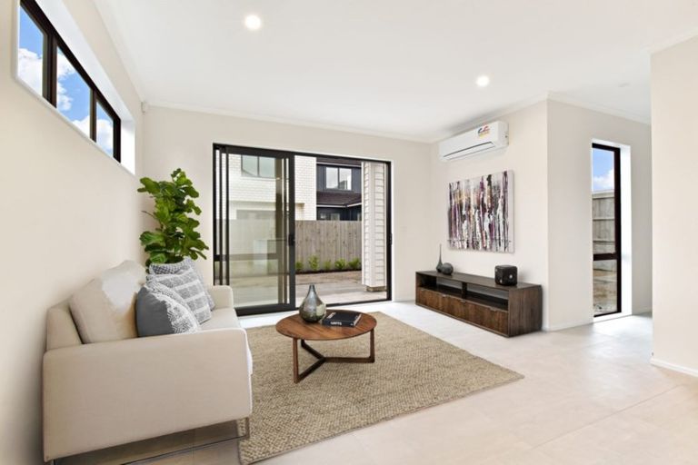 Photo of property in 9 Kainga Lane, Whenuapai, Auckland, 0618