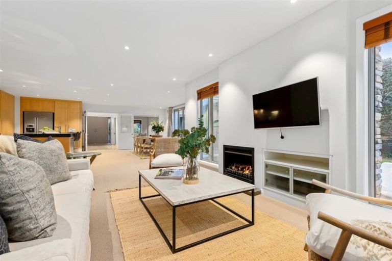 Photo of property in 20 Thornycroft Street, Fendalton, Christchurch, 8052