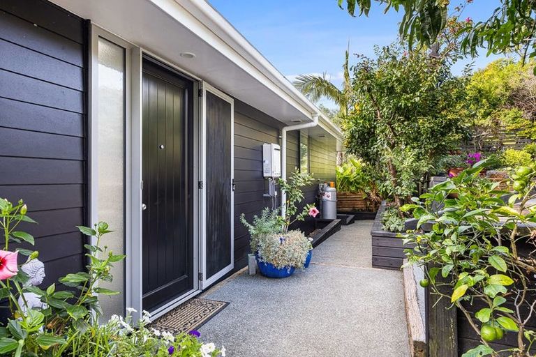 Photo of property in 15 Amanda Lane, Snells Beach, 0920