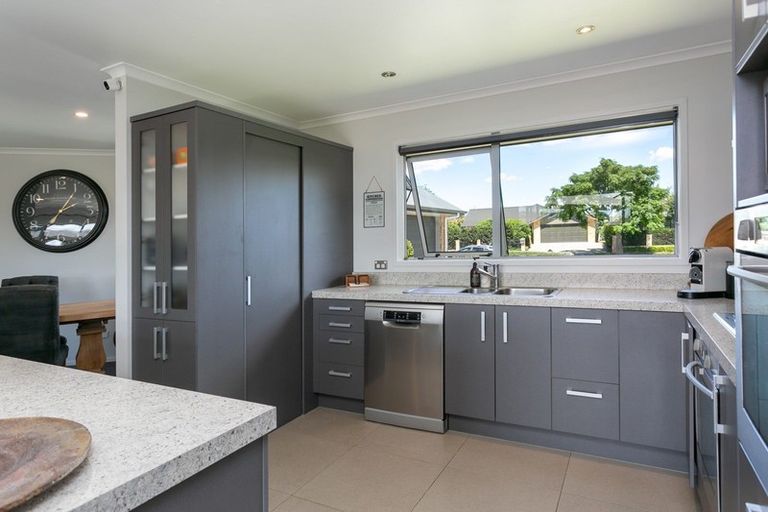 Photo of property in 8 Twin Willow Close, Cambridge, 3434