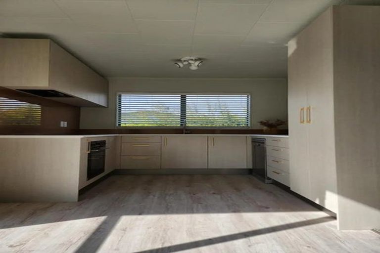 Photo of property in 44 Donnelly Street, Oakura, 4314