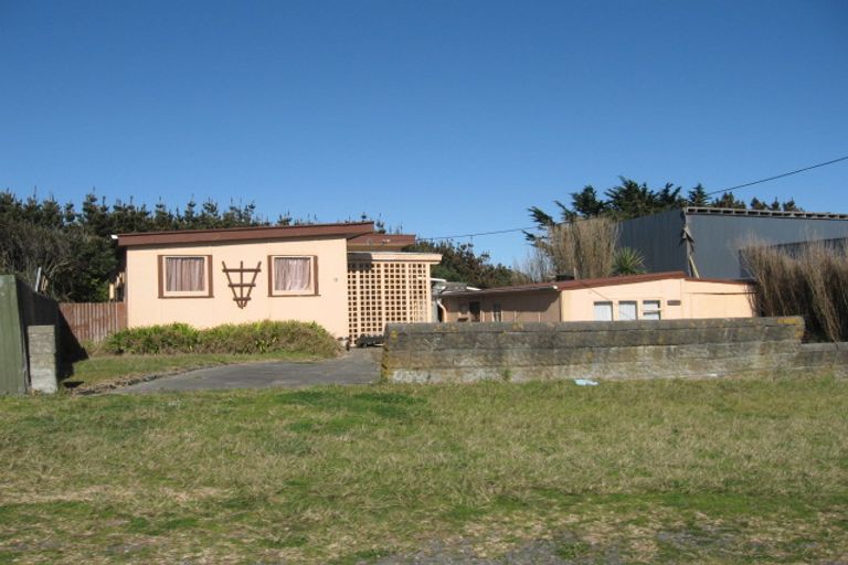Photo of property in 34 Himatangi Street, Himatangi Beach, Foxton, 4891