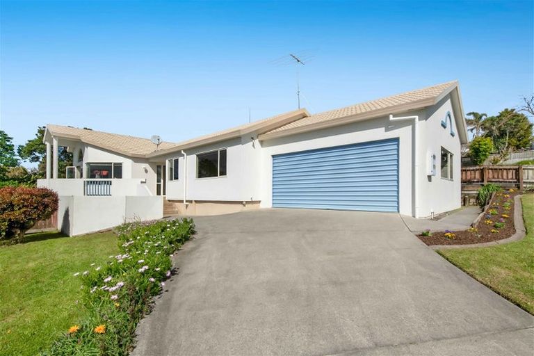 Photo of property in 8 Charlotte Street, Stanmore Bay, Whangaparaoa, 0932