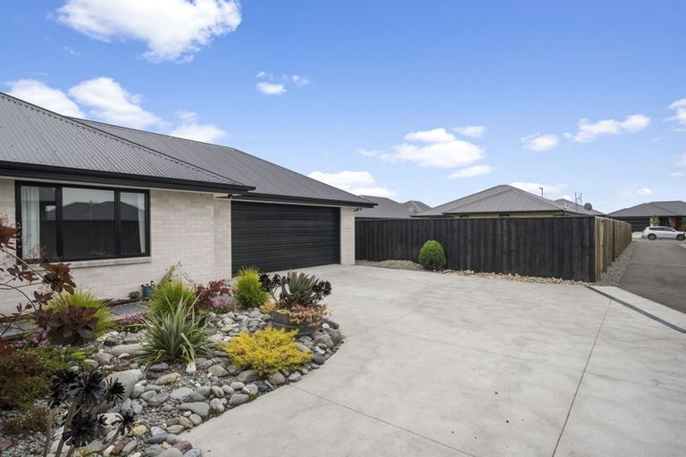Photo of property in 37 Chris Drive, Rolleston, 7614