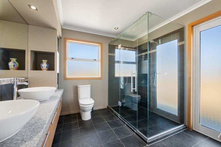 Photo of property in 136 Te Awa Road, Albert Town, Wanaka, 9382