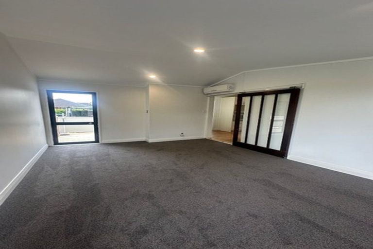 Photo of property in 29 Onewa Road, Northcote, Auckland, 0627