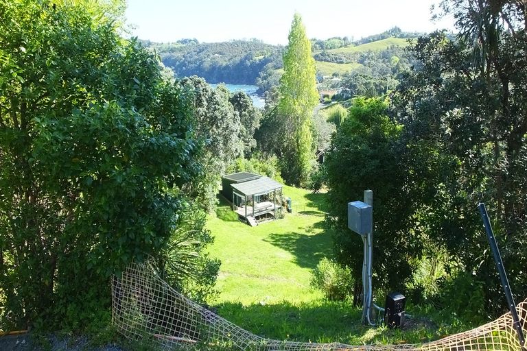 Photo of property in 20 Hillside Crescent, Leigh, 0985