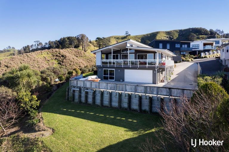 Photo of property in 33 Tohora View, Waihi Beach, 3611