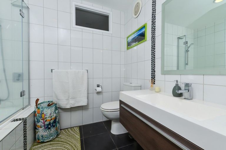 Photo of property in 18b Burn-murdoch Street, St Andrews, Hamilton, 3200