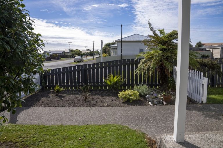 Photo of property in 133 Russell Street, Westport, 7825