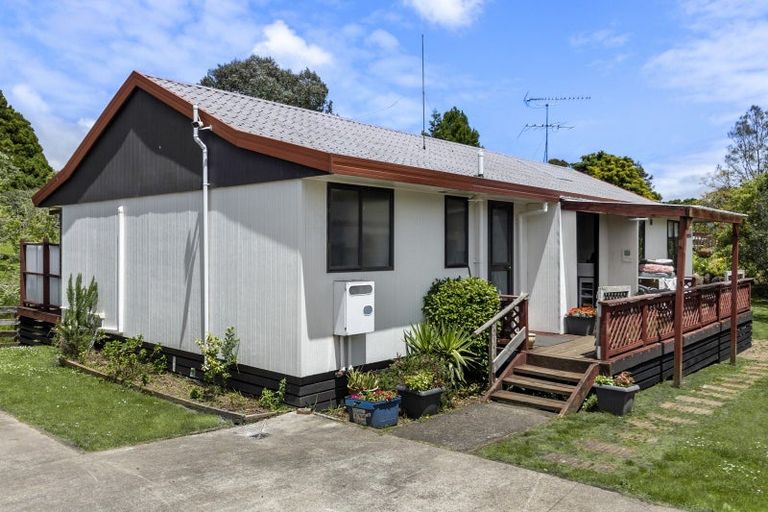 Photo of property in 32 Cemetery Road, Waiuku, 2123