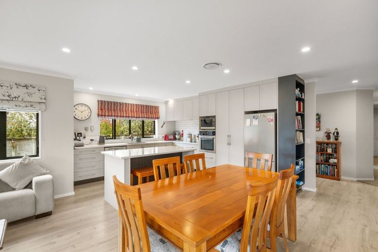 Photo of property in 6 Burnfield Way, Levin, 5510