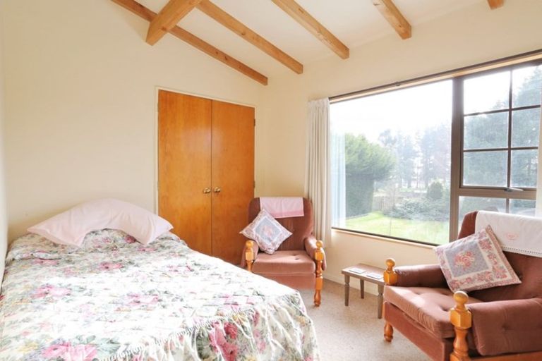 Photo of property in 15 Douglas Street, Winton, 9720