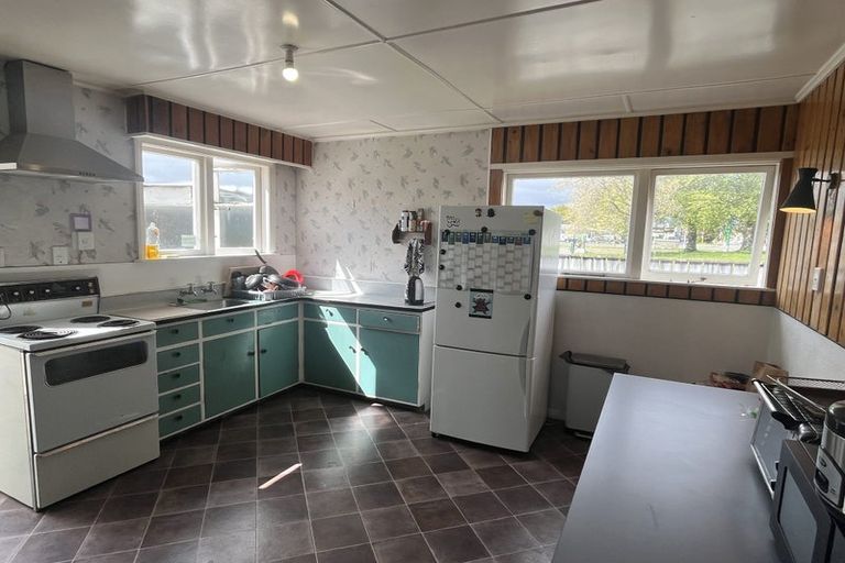 Photo of property in 241 Botanical Road, Takaro, Palmerston North, 4412