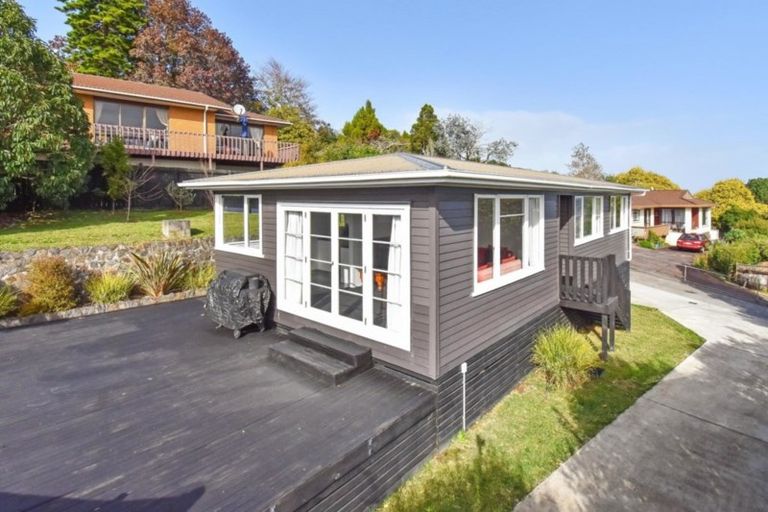 Photo of property in 32a Barberton Terrace, Red Hill, Papakura, 2110