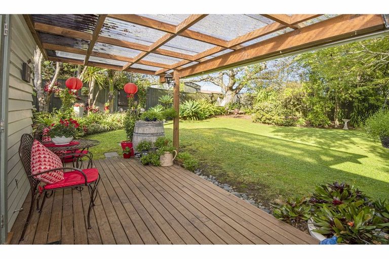 Photo of property in 56 Onerahi Road, Onerahi, Whangarei, 0110